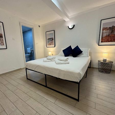 De Spot Guest House - Pile Old Town Gate Dubrovnik Bagian luar foto