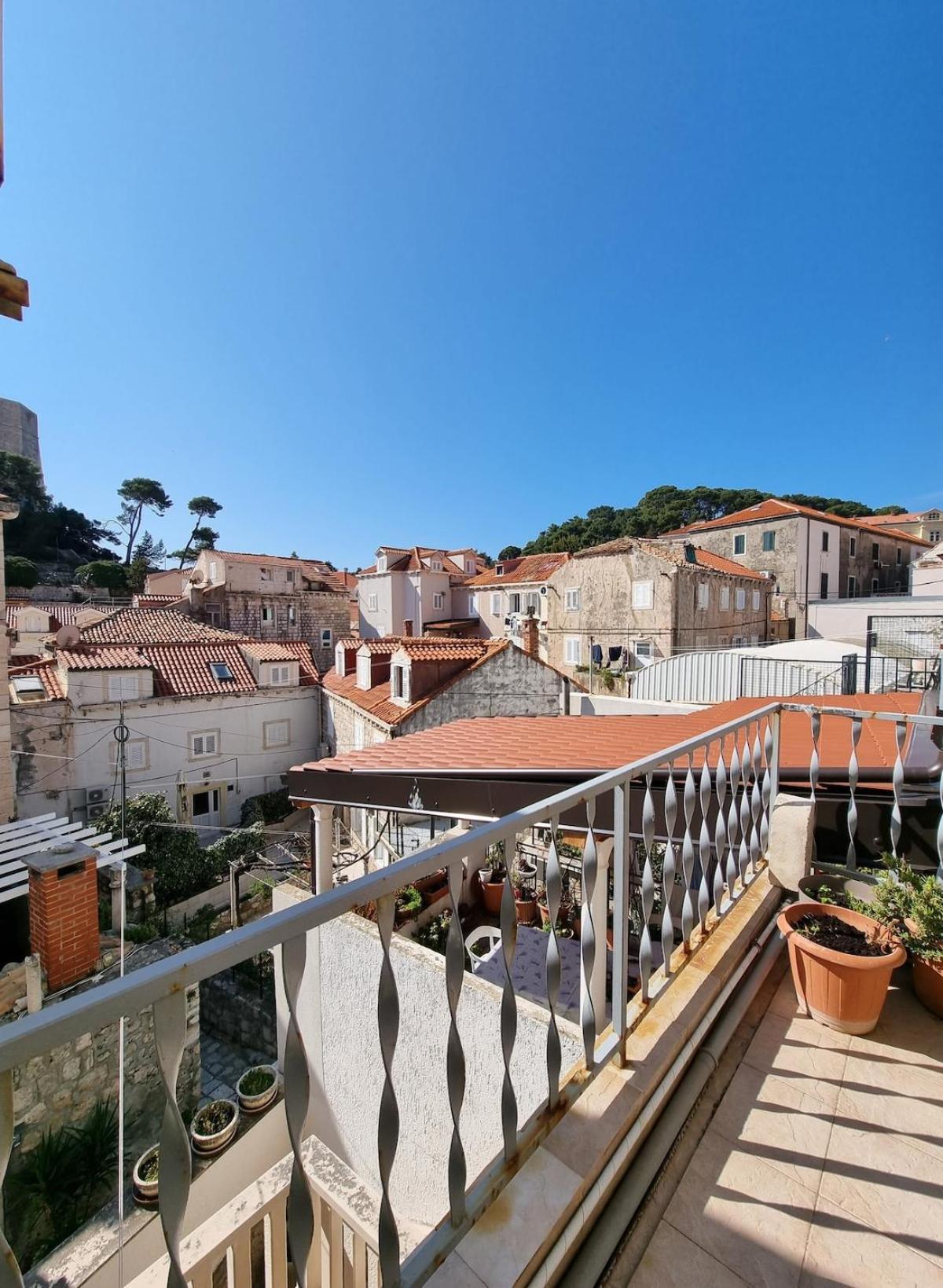 De Spot Guest House - Pile Old Town Gate Dubrovnik Bagian luar foto