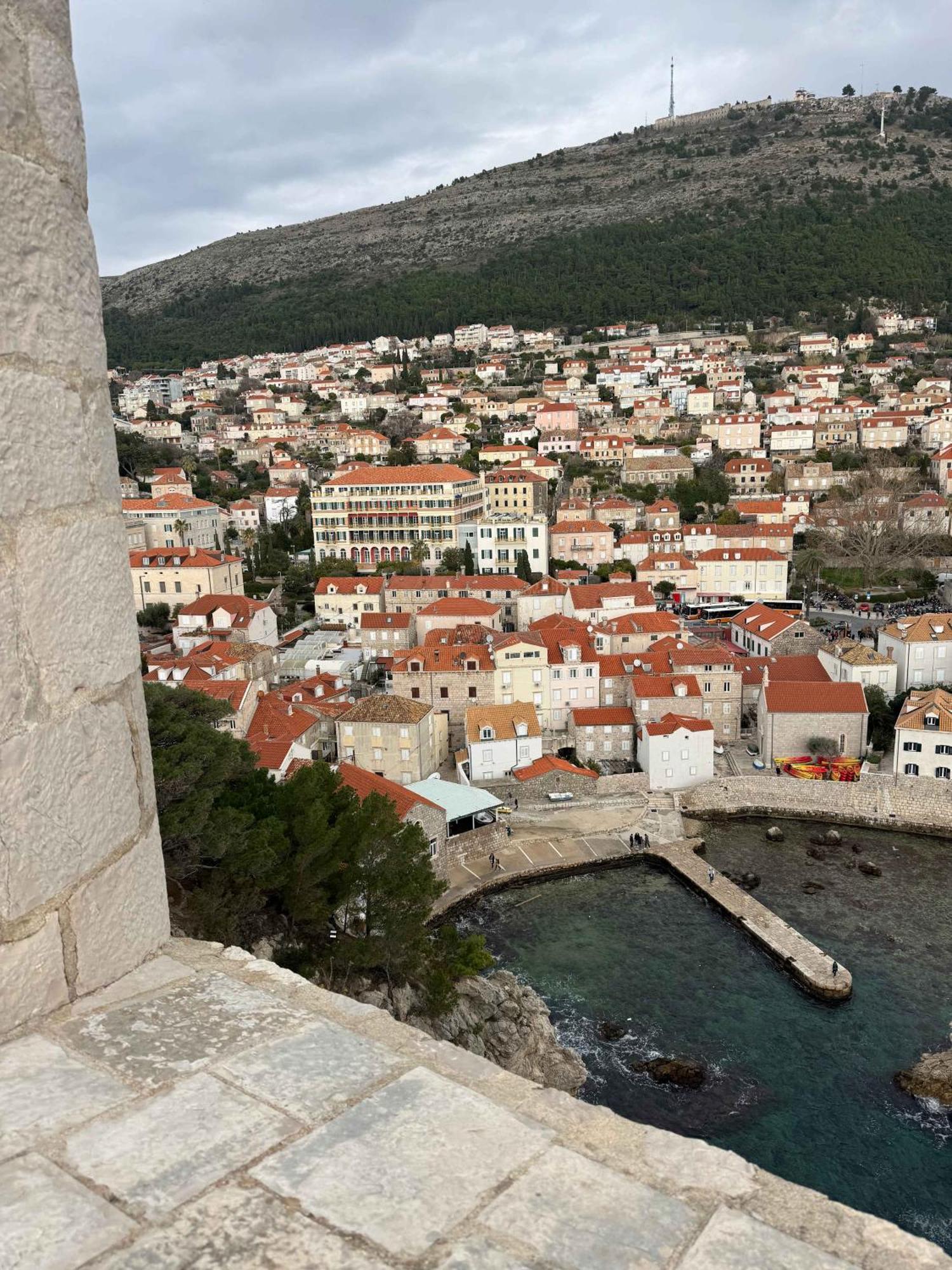 De Spot Guest House - Pile Old Town Gate Dubrovnik Bagian luar foto